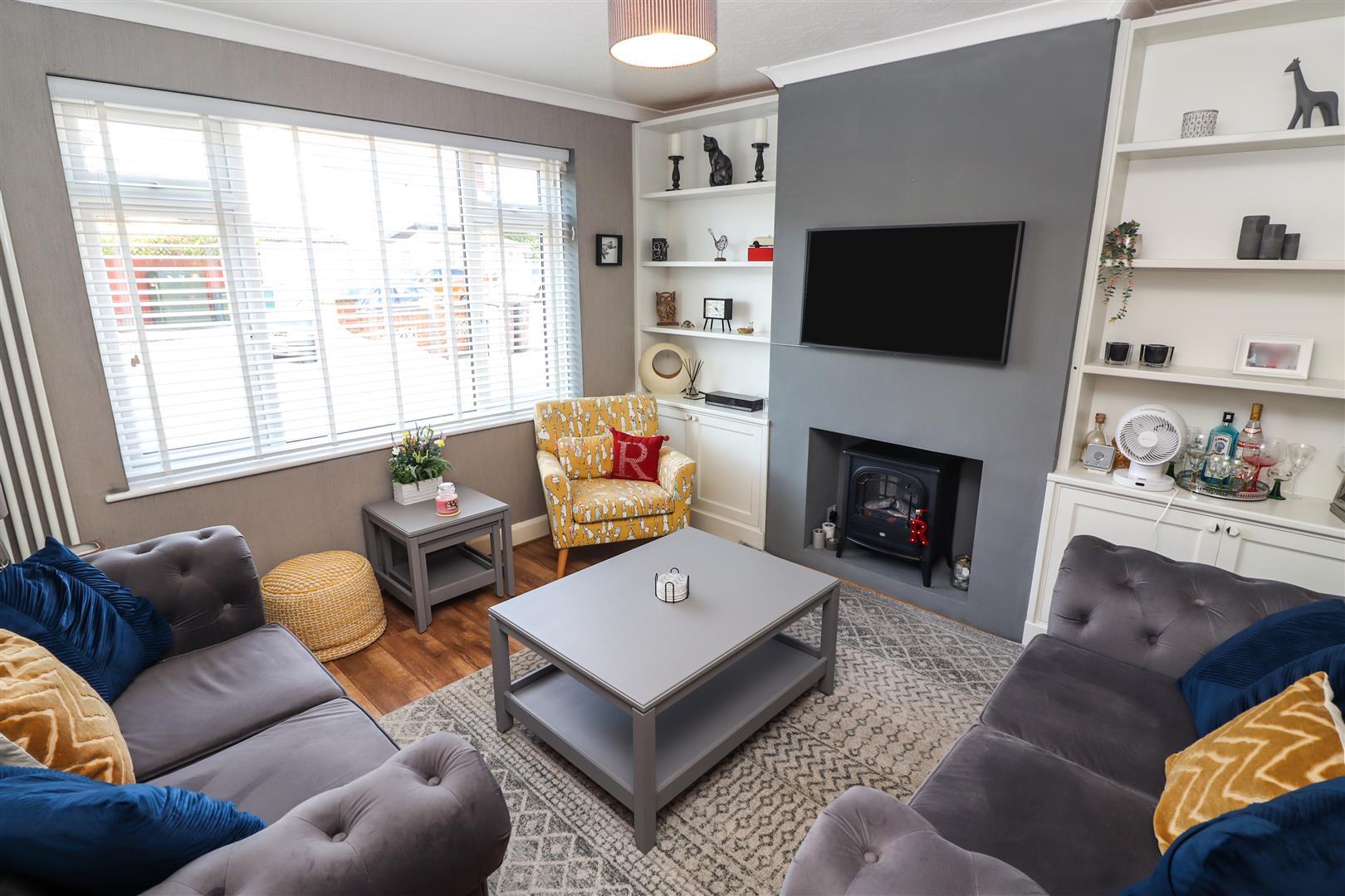 Property Image 956cb9d3-cf46-45c8-9950-8ebe1c063911