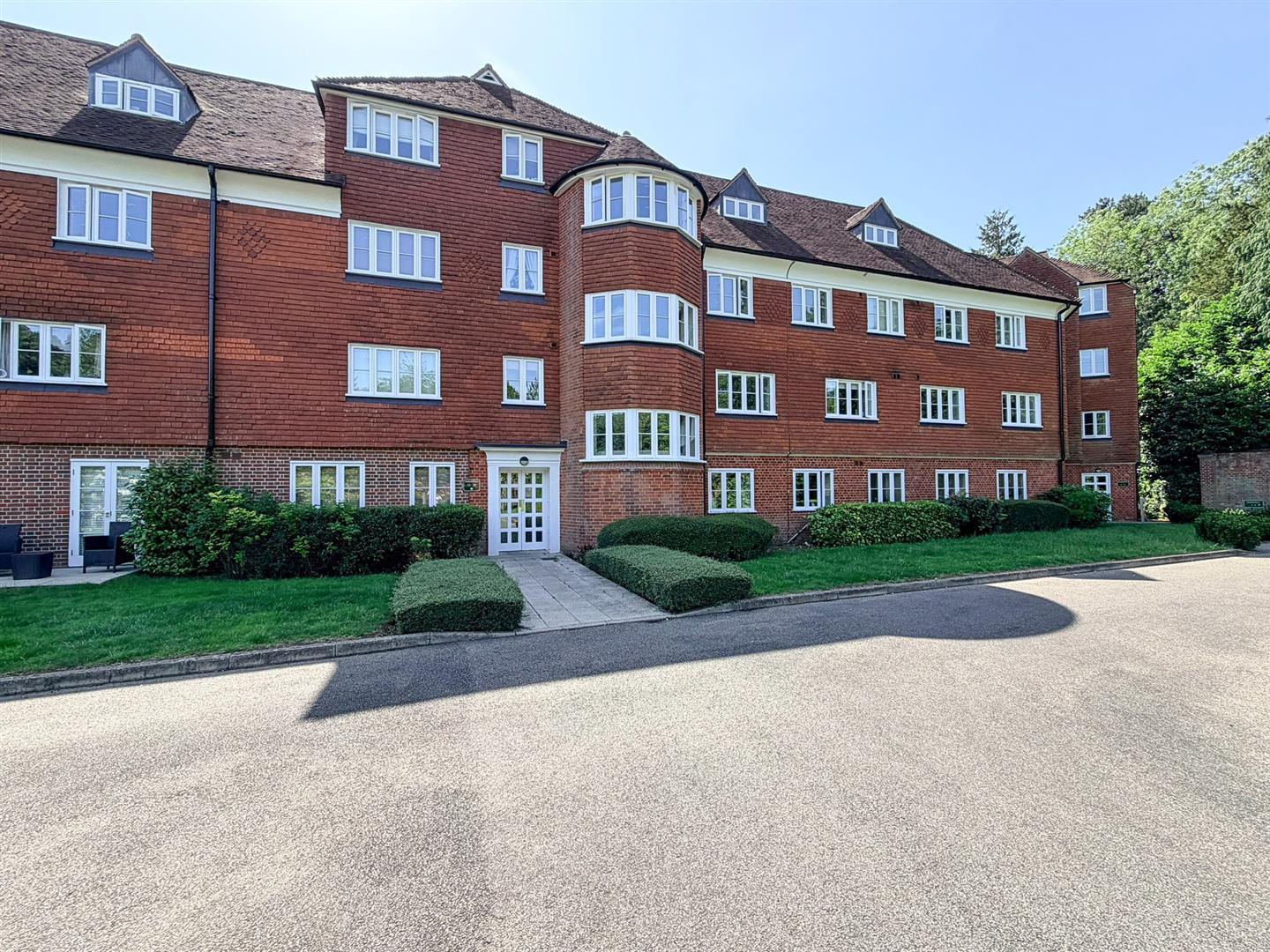 Property Image 957471c2-5f9a-468a-af38-69005144619c