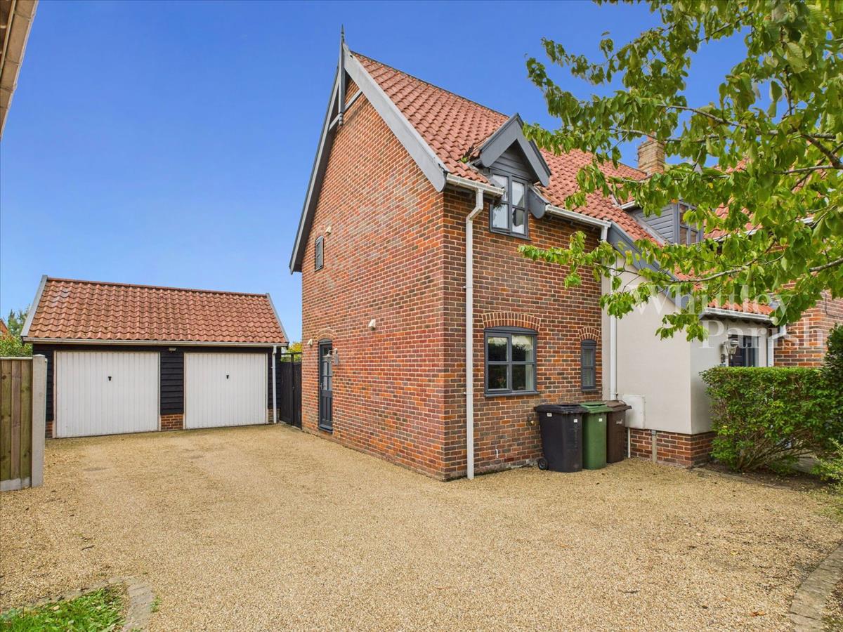 Property Image 957db2b0-2e5a-4f52-a00e-36745b2ae0dc