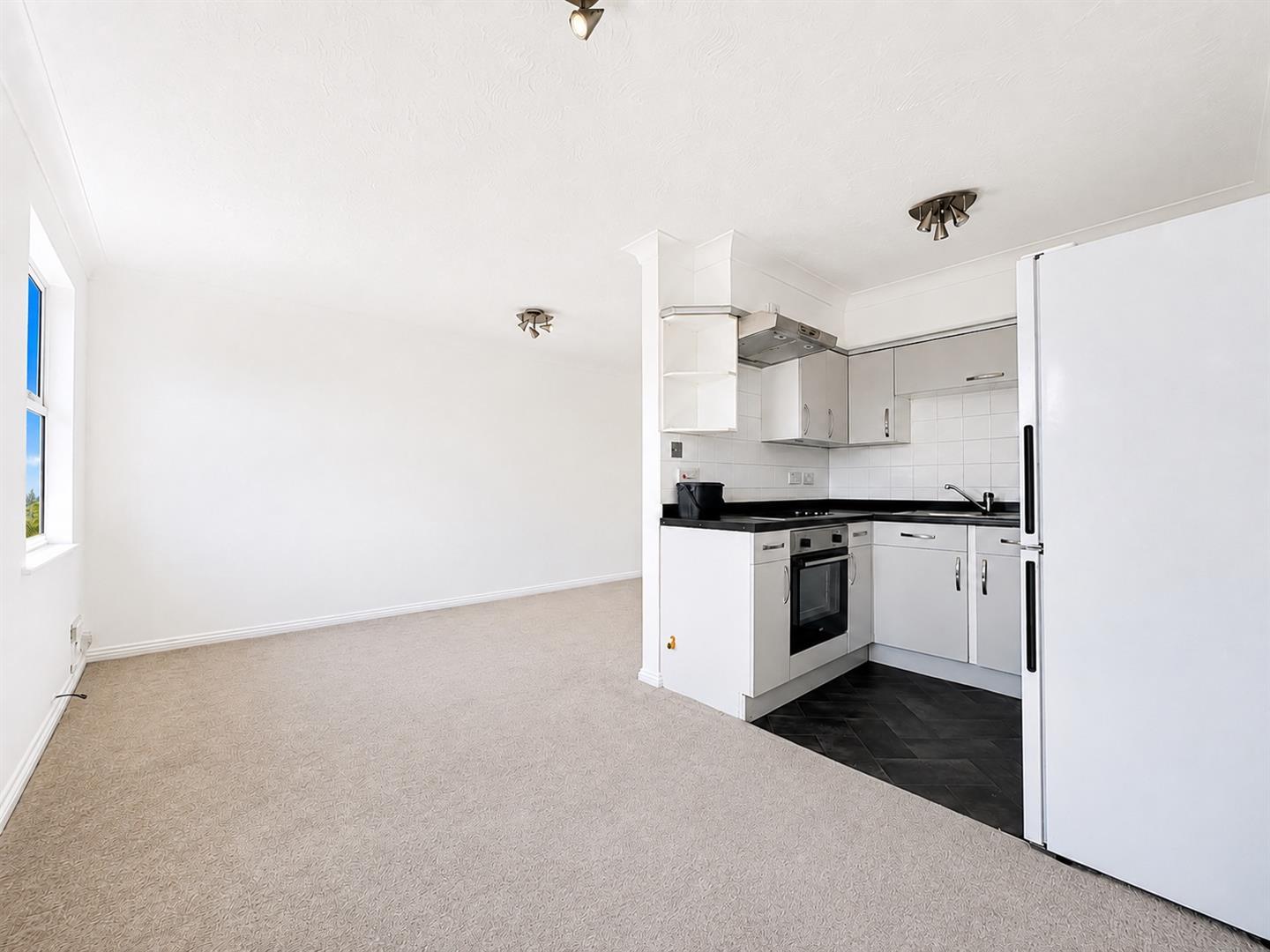 Property Image 95845fd5-3582-48ff-a5e8-58cf1f786d56