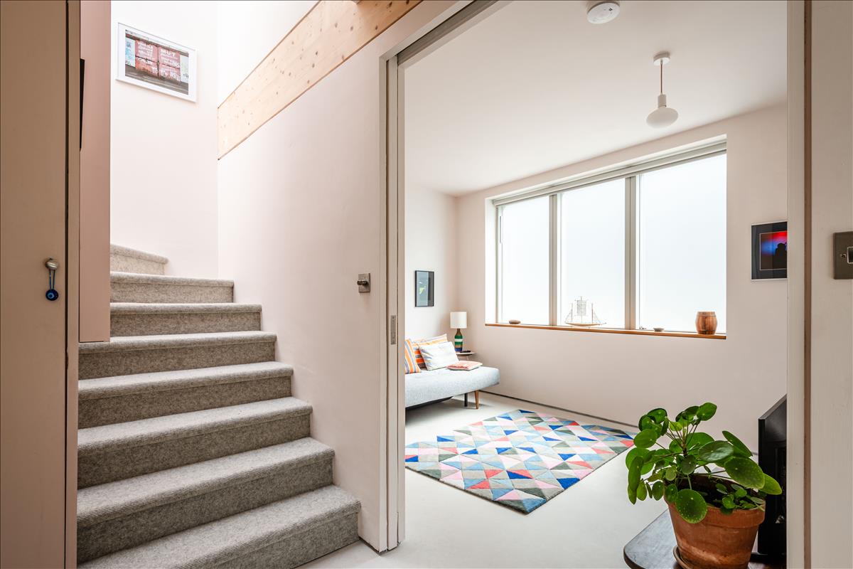 Three bedroom freehold modern house for sale in London Fields, Hackney, London, E8