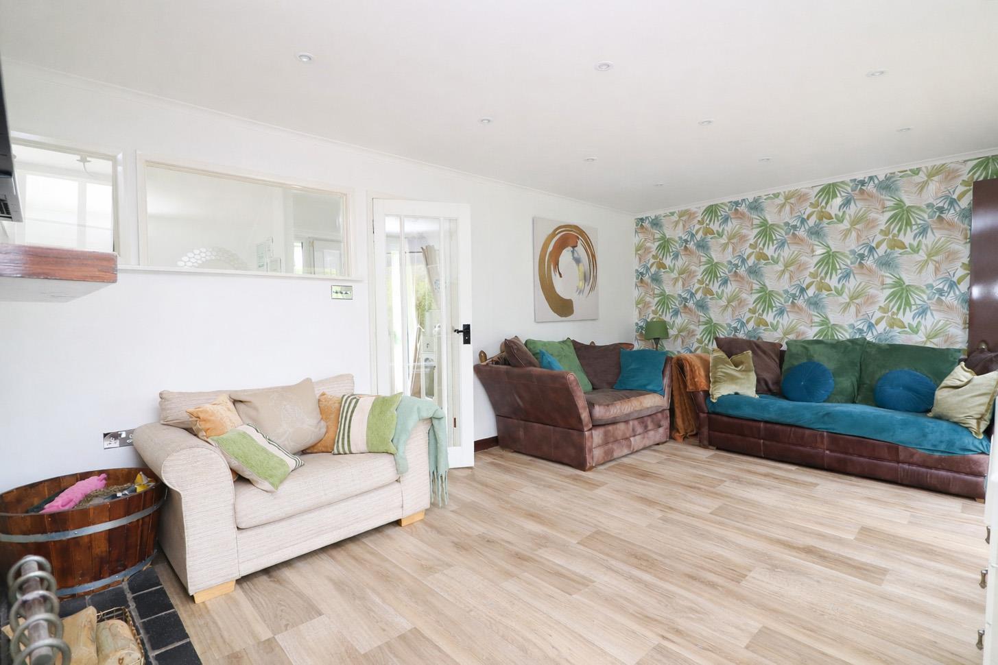 Property Image 95986479-be09-4d19-8f36-2117db153619