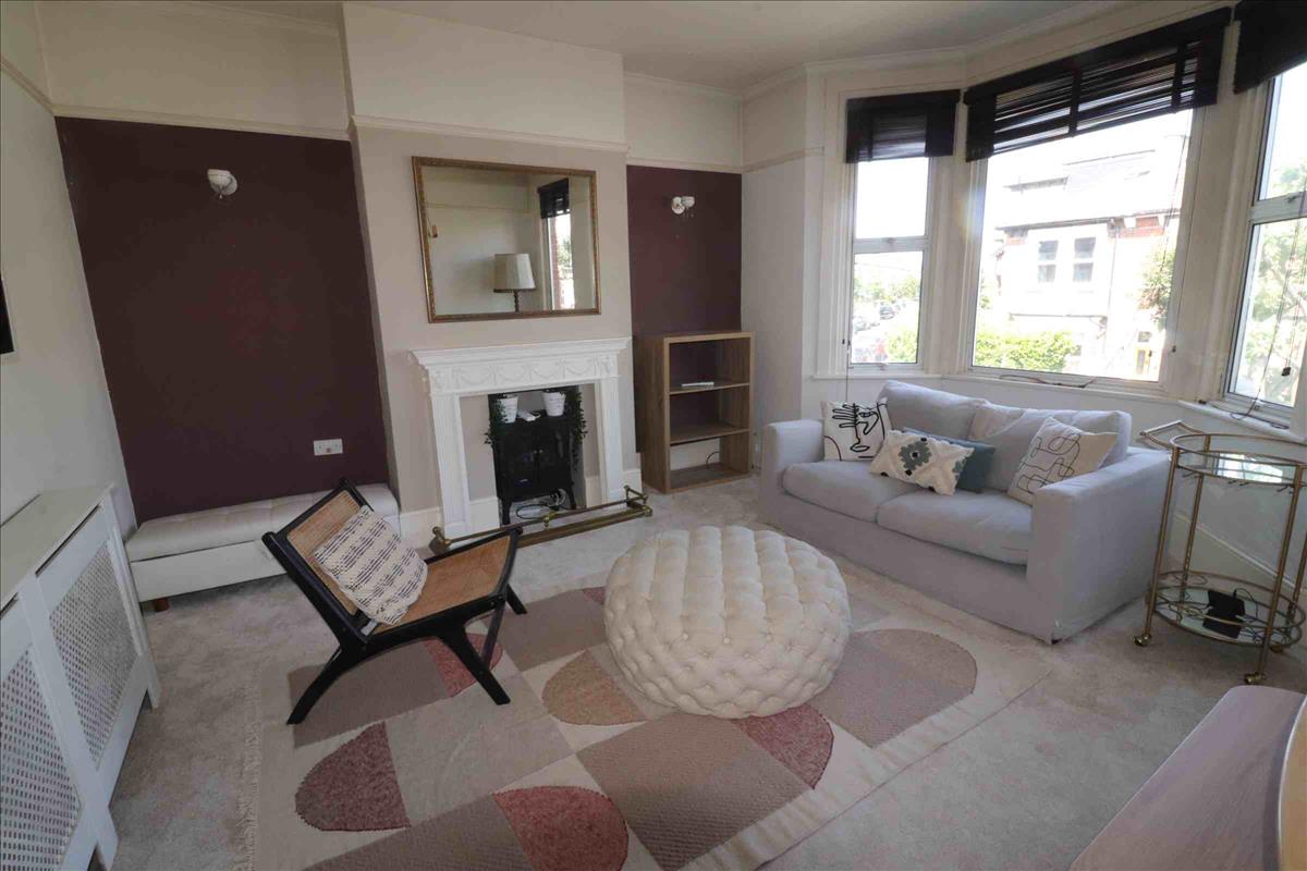 Property Image 95ac4c62-966d-42ae-8546-efb30952367c