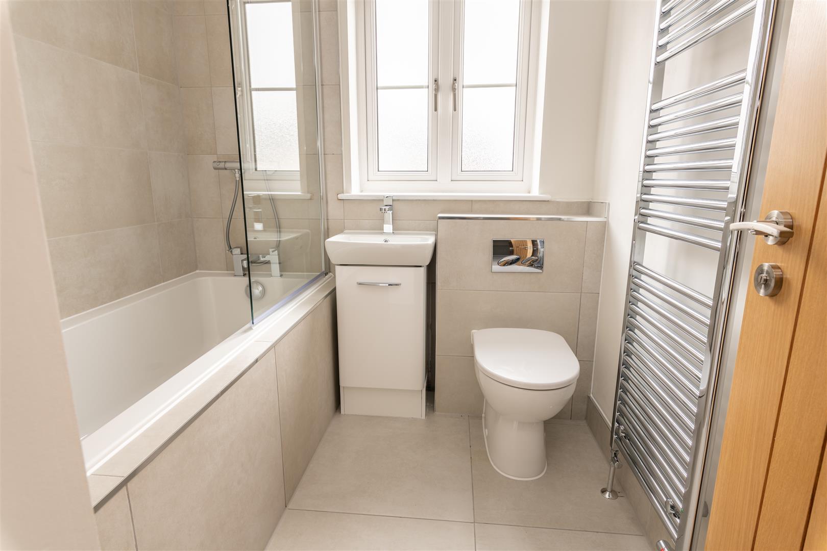 Property Image 95ad0b28-01f7-4d8e-9a2b-f615e4089e9f