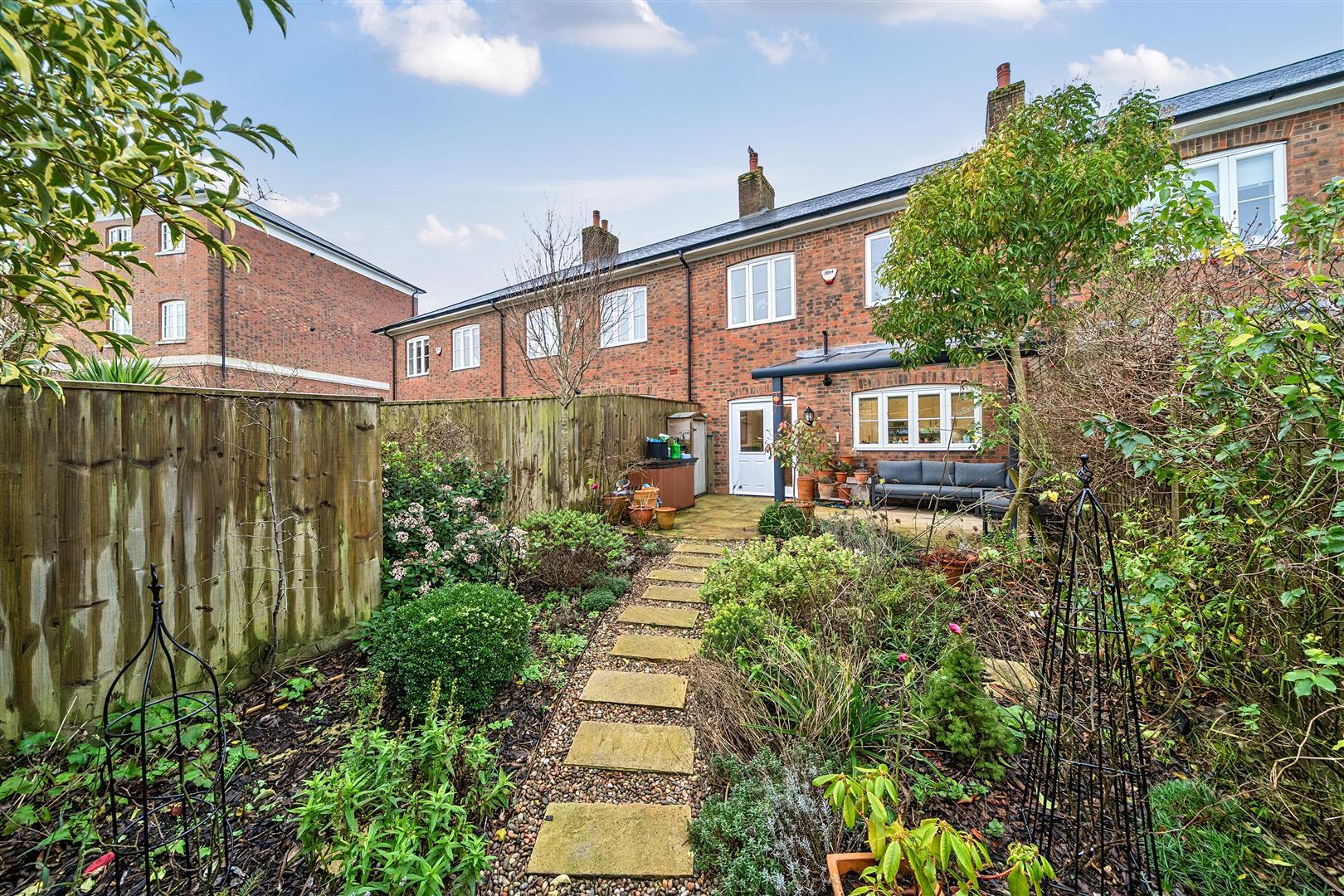 Property Image 95af23aa-4006-4804-96c5-56a744781b16