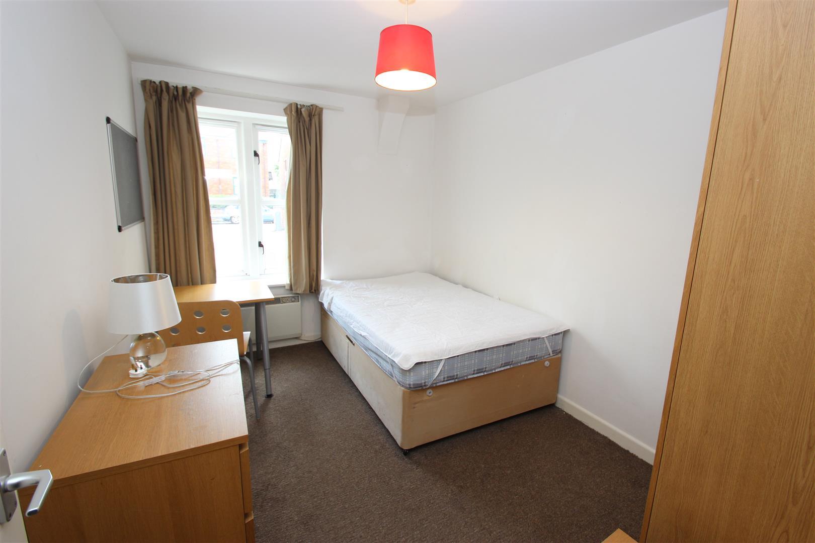 Property Image 95bbca14-644f-4417-9c80-655ffdde73f8