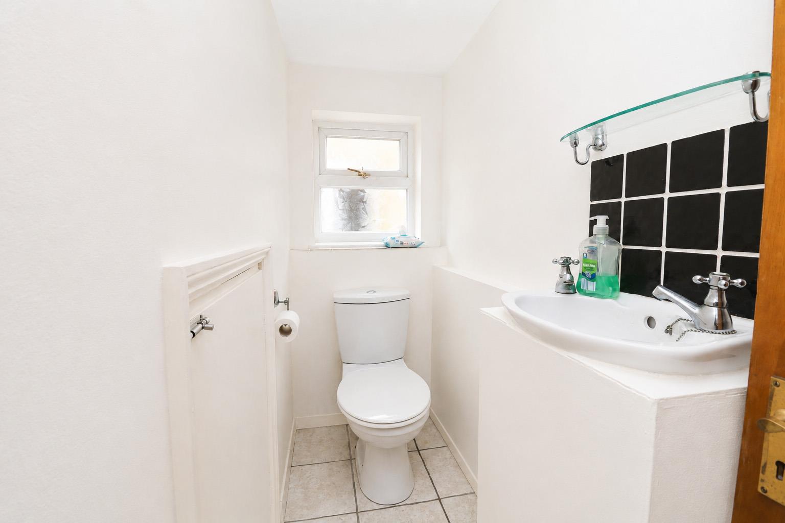 Property Image 95c02cf6-d0d8-4c1d-a7fc-340b5187ce5b