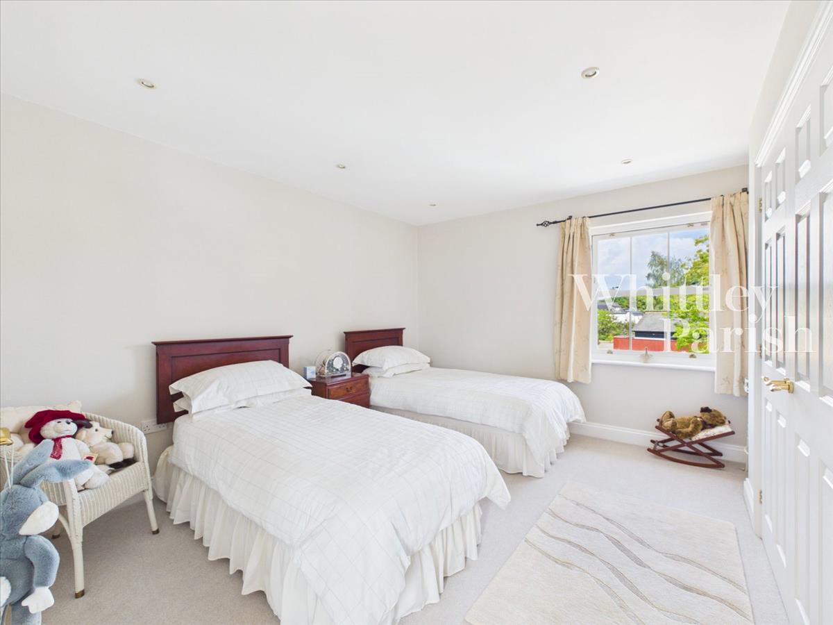 Property Image 95c7b30f-ab3d-43c9-87f5-e07420c815e3
