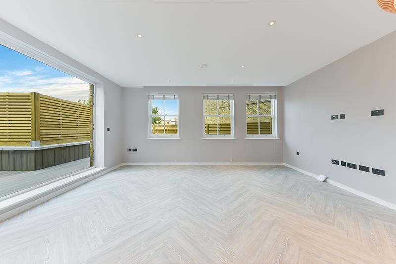 Property Image 95da7c2f-98c4-49db-906e-32e8a543b845