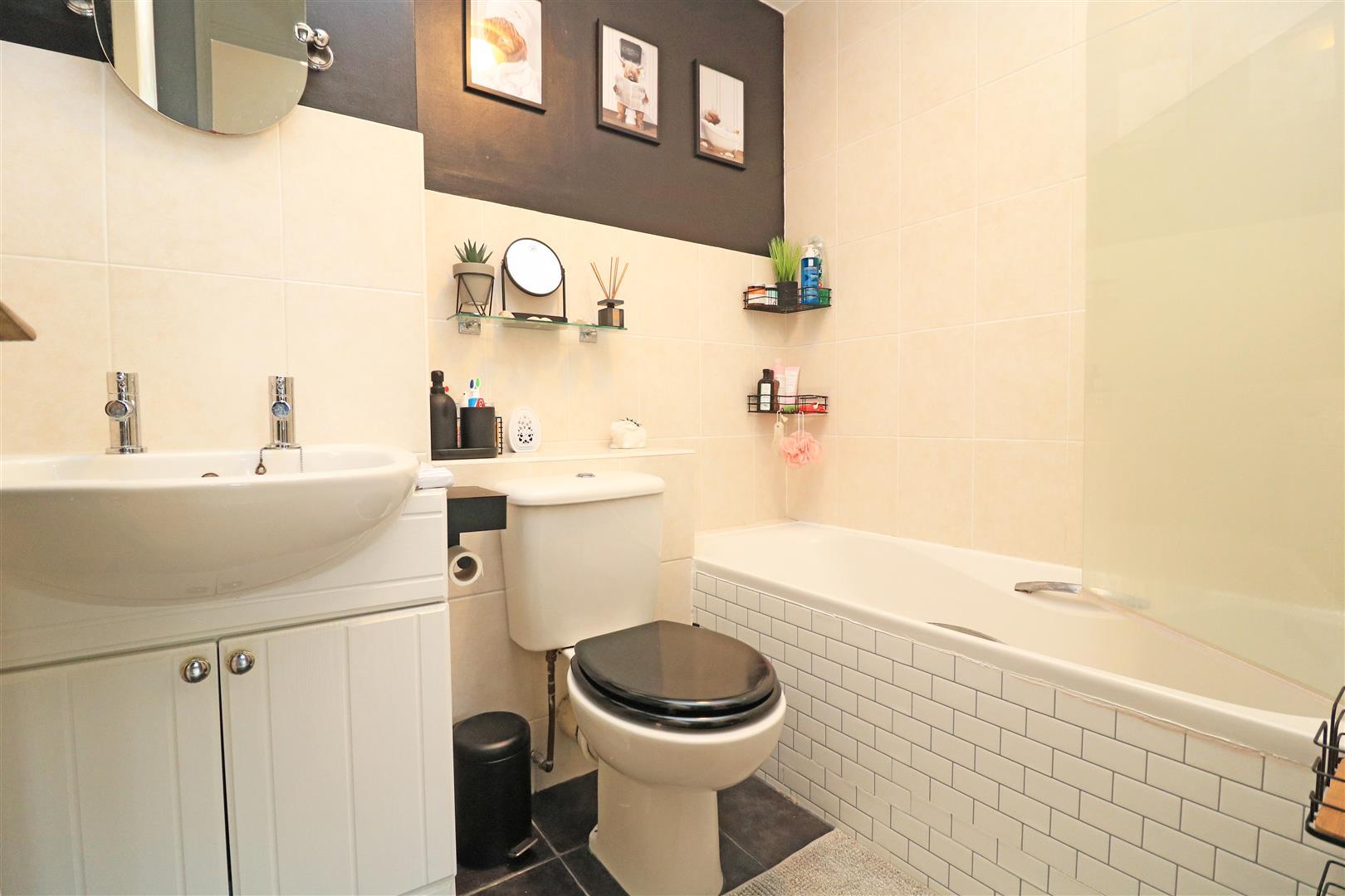 Property Image 95e34aa7-3075-433b-9169-bbff30238aef