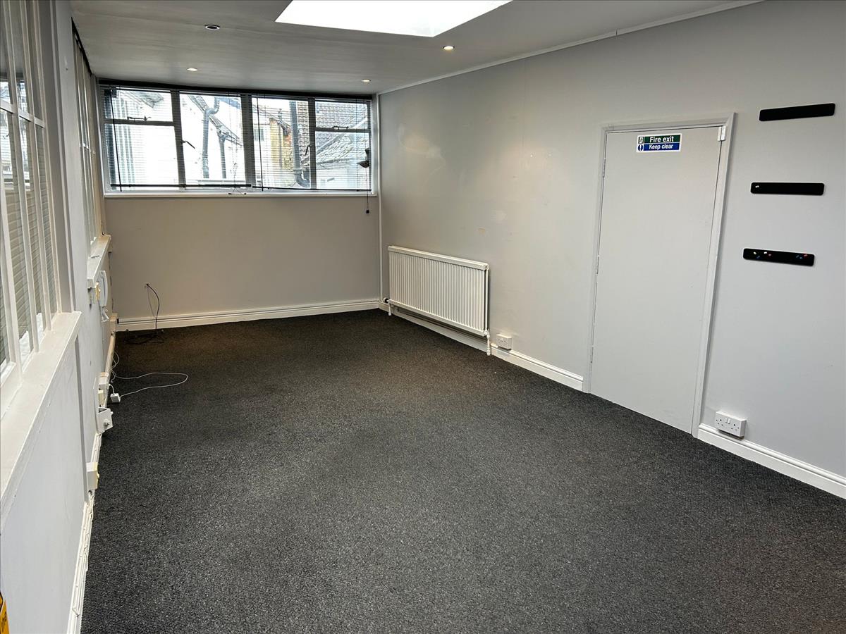 Property Image 95ebbee1-a9b3-4232-aa1d-0e3c92e8f681