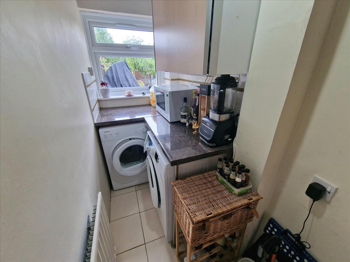 Property Image 95f16f78-4a16-4328-9402-228f794f3086