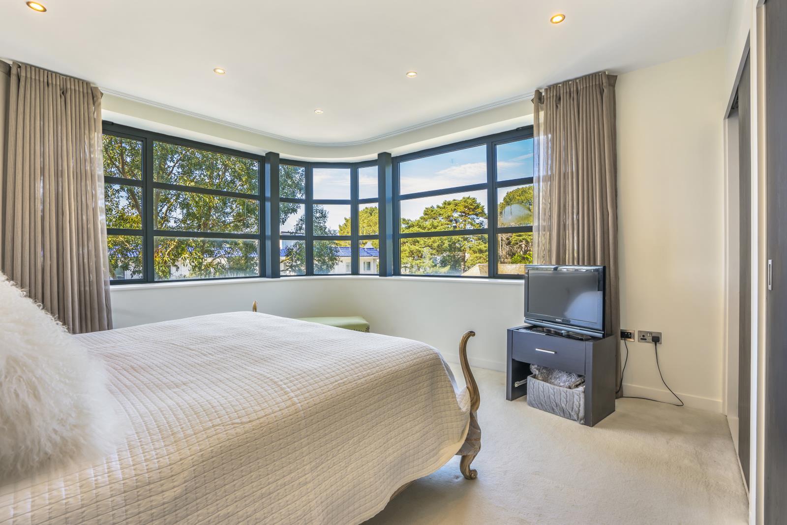 Property Image 96047d0f-725c-4952-99f2-23e2ca77d90f