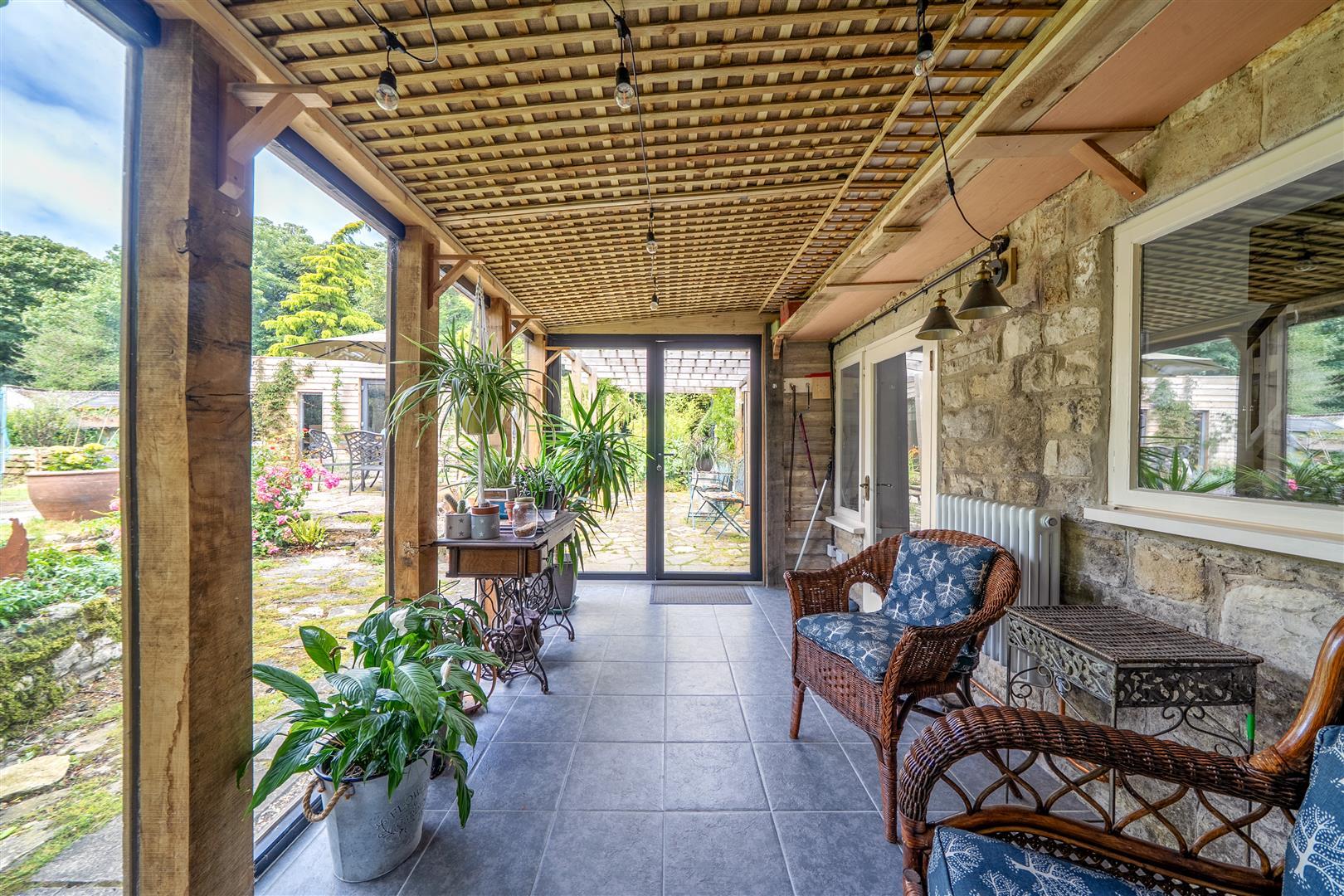 Property Image 9619dec1-8418-4ff8-a10a-4b9301a29057