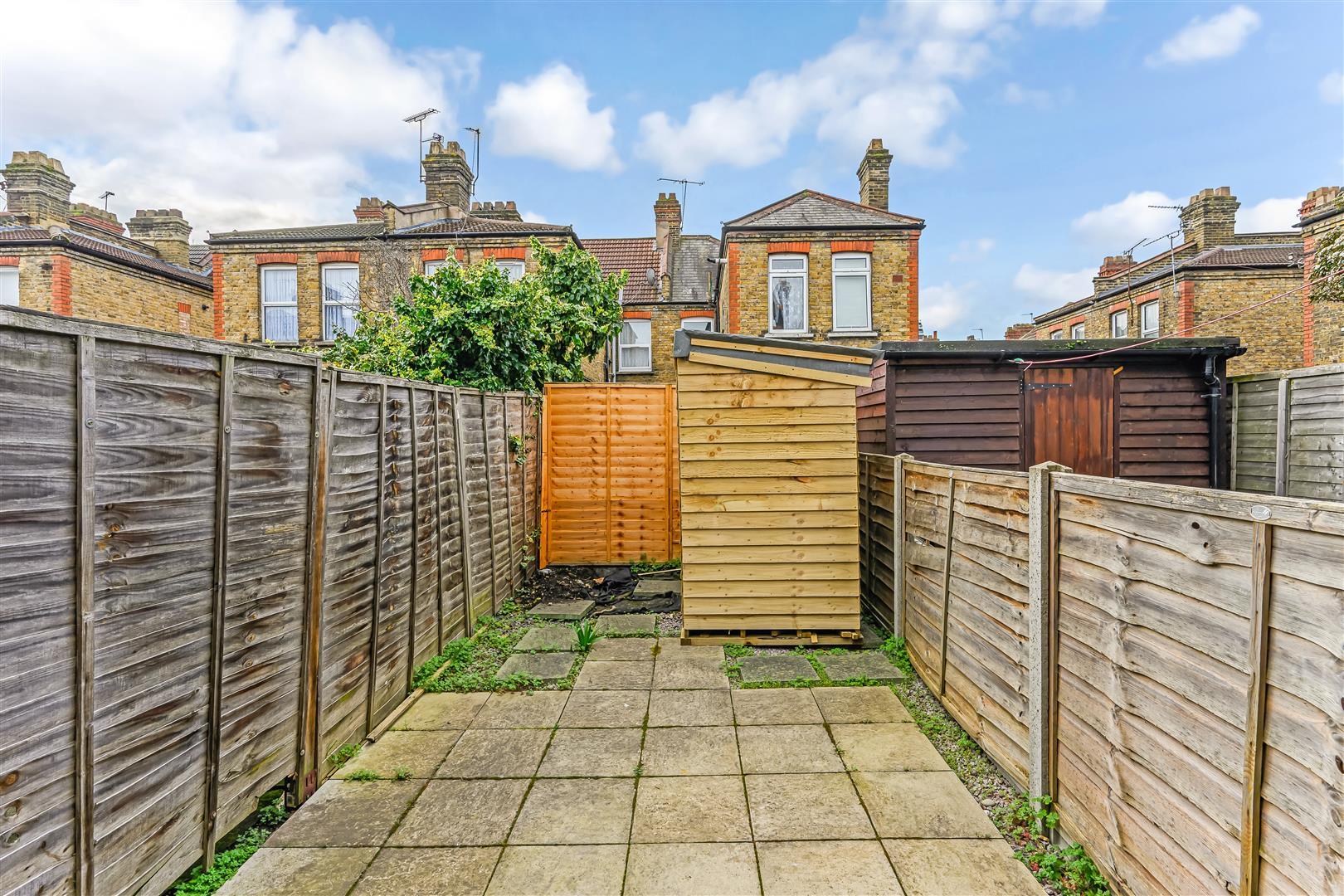 Property Image 96293b42-df2a-44b4-8e53-4900d43a1e7f