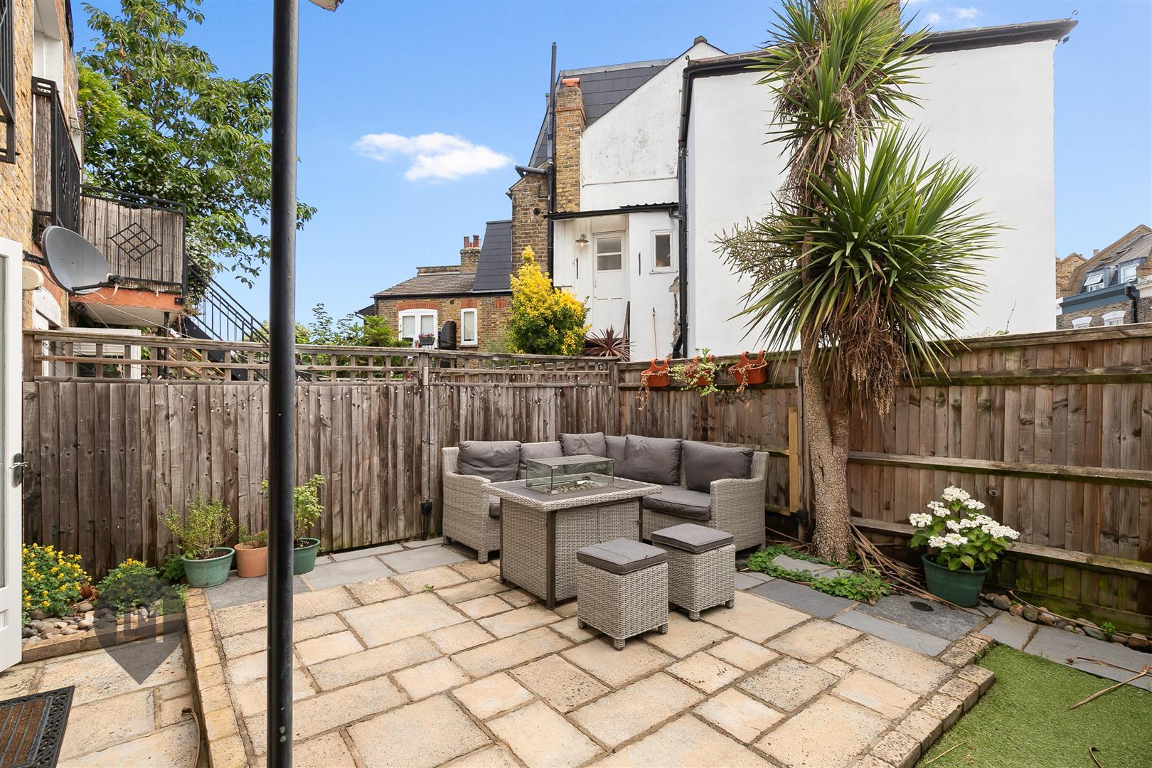 Property Image 962d2b00-a817-4c84-8957-8d71df93021e