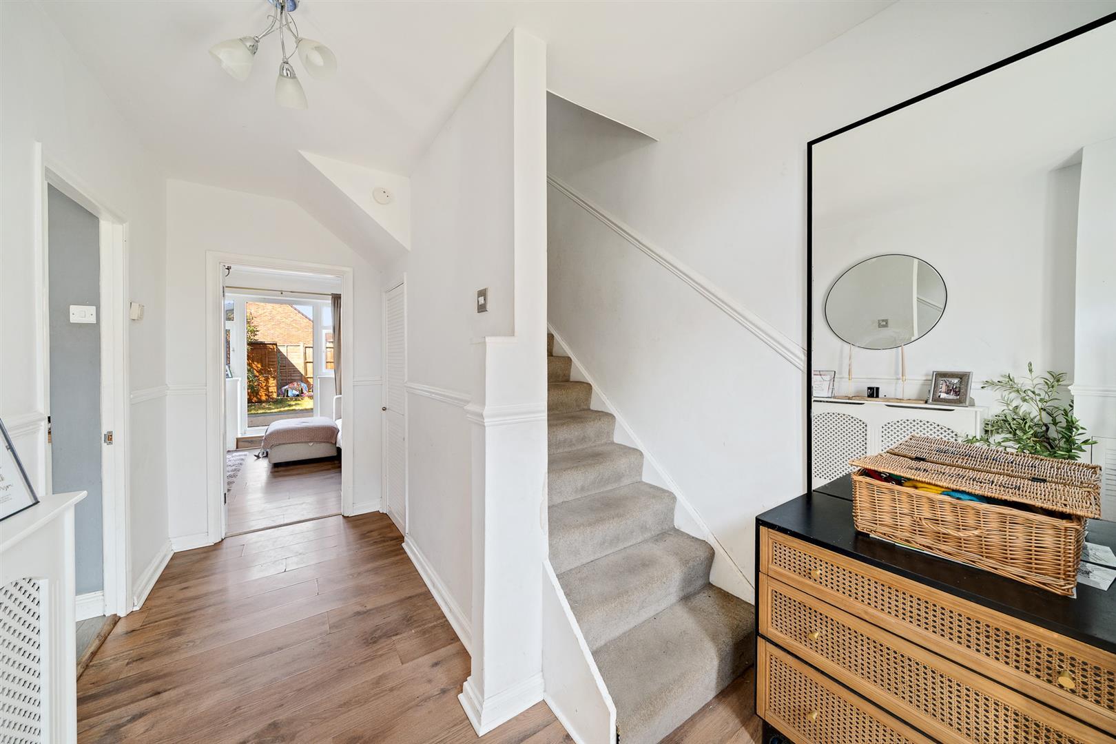 Property Image 965e9cc4-7f27-413f-9e93-0b0b59dfc384