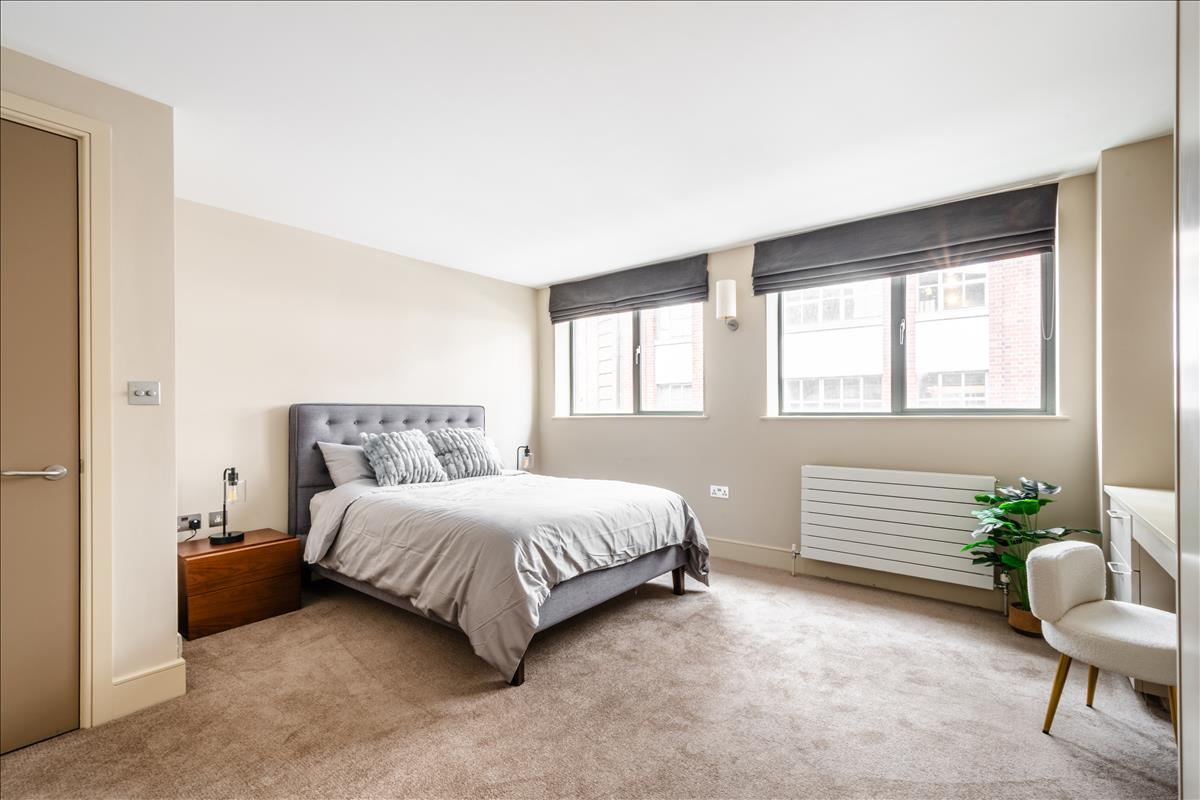 Split-level penthouse for sale, Boundary Street, Shoreditch, E2. Second suite wide angle