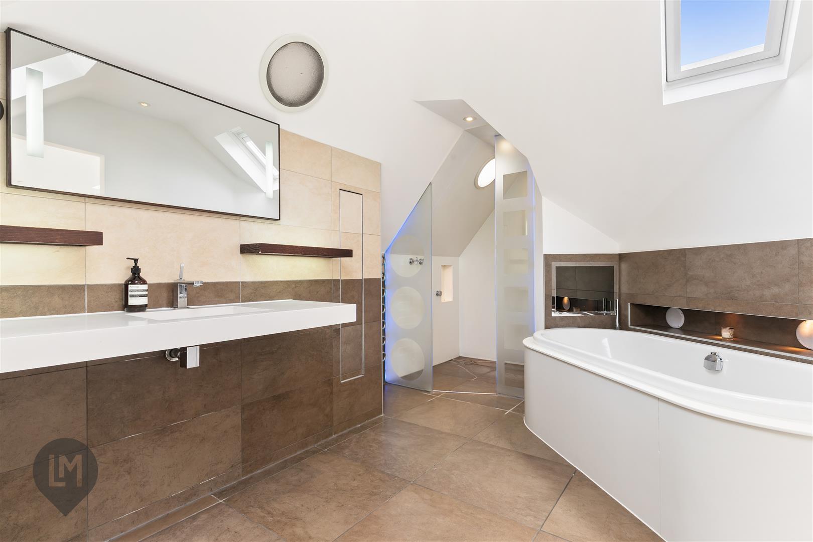 Property Image 967db500-63a0-4251-bab0-d756c63118e8