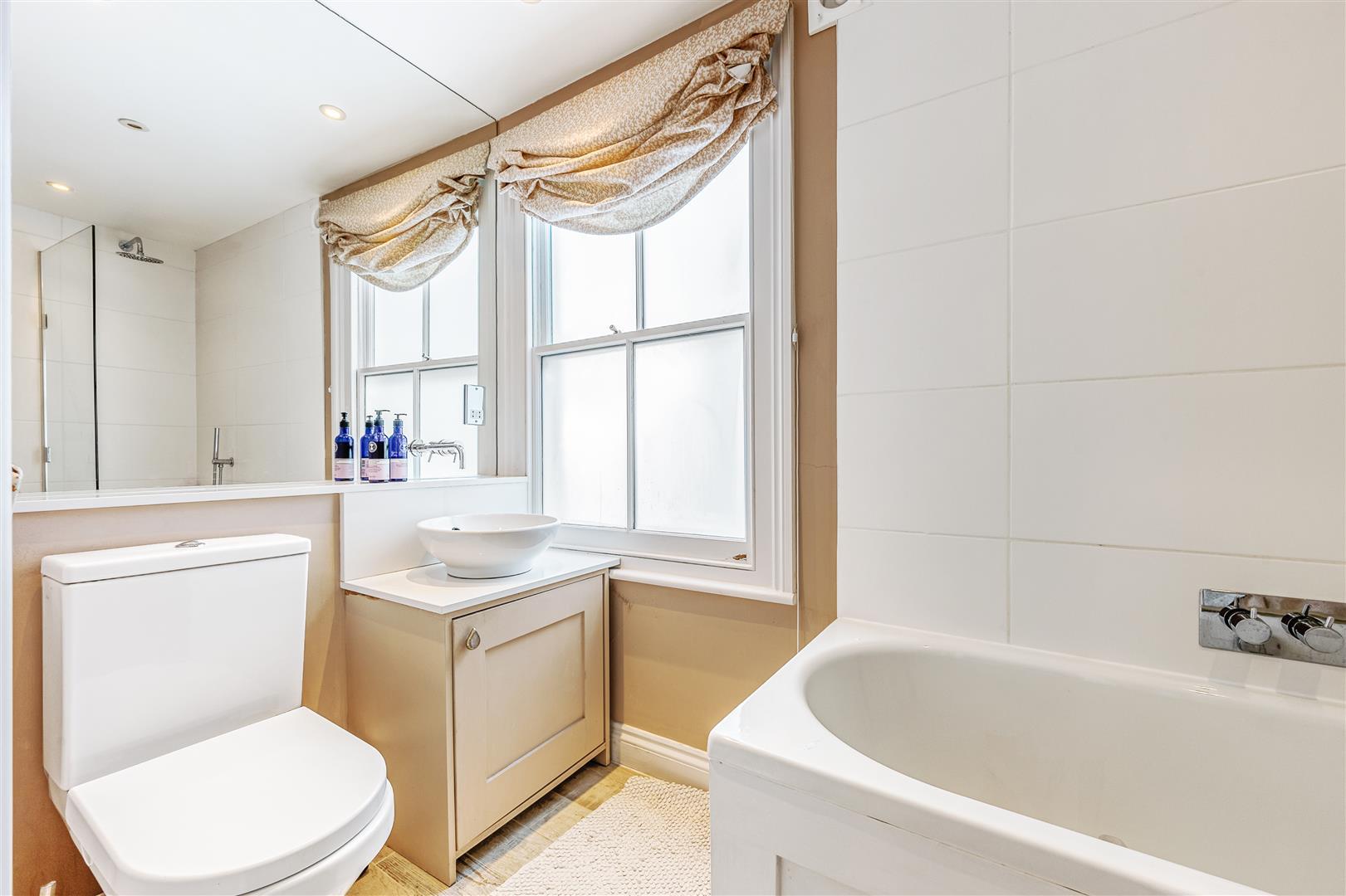 Property Image 968054ed-4baf-48c7-b123-3a4dd608cd33