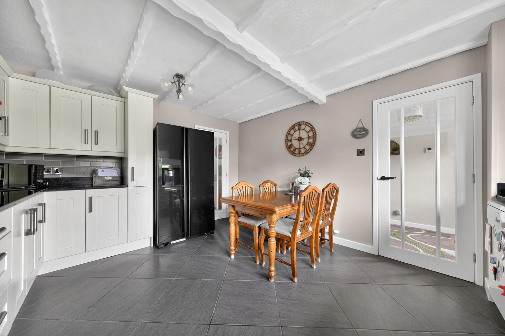 Property Image 968b49b9-274d-40ac-bd56-55ba8326d1e9