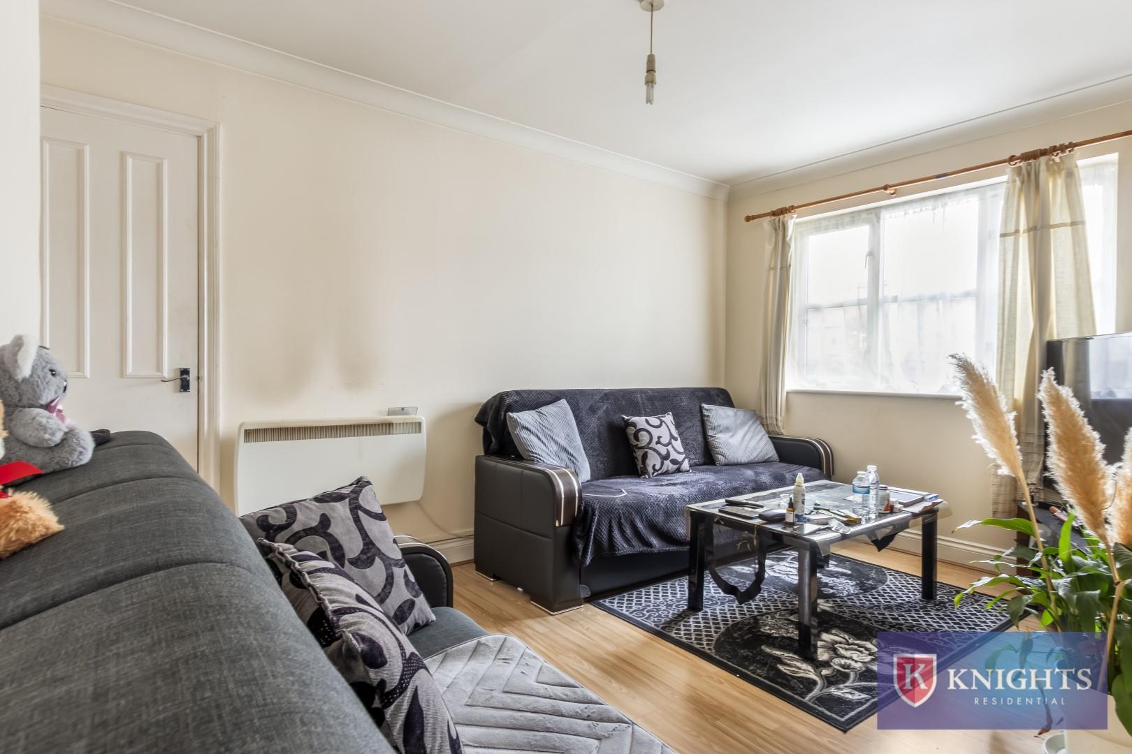 Property Image 96ac2b18-67f0-41b2-94a1-71dc22e69c75