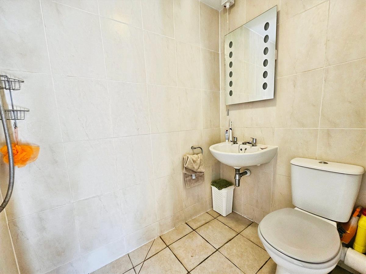 Property Image 96b95b9f-db6c-4212-9757-52163b43439c