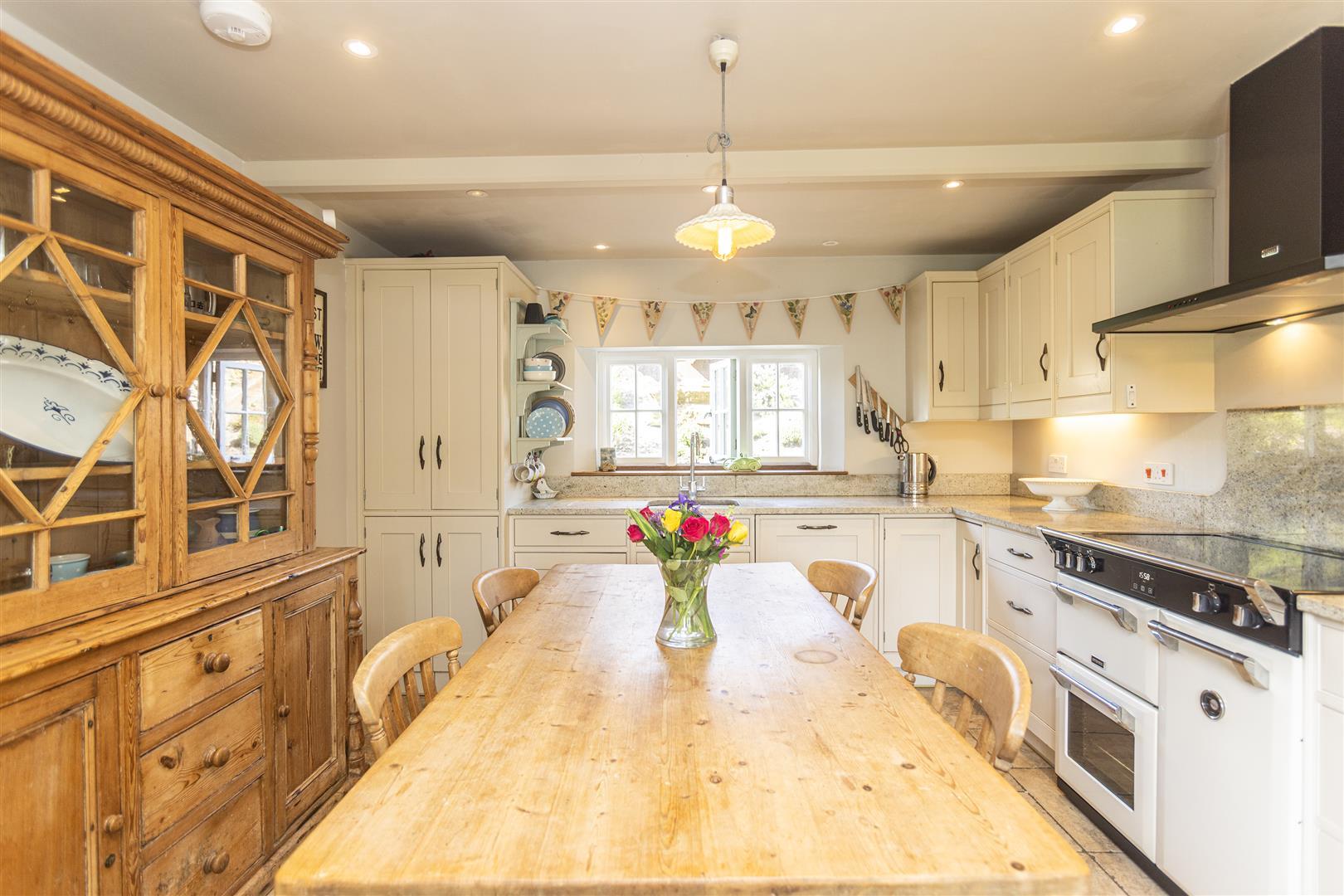 Property Image 96c3afbf-2eef-485d-8d77-6afda1a2d58e