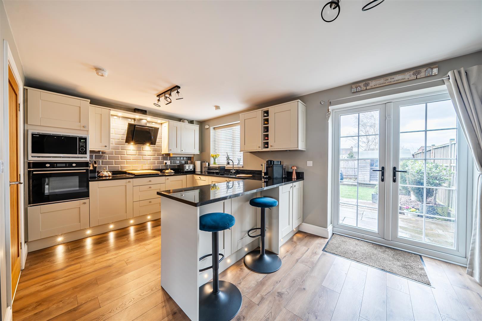Property Image 96e3d218-1199-4aa6-8bda-f38526b9def6
