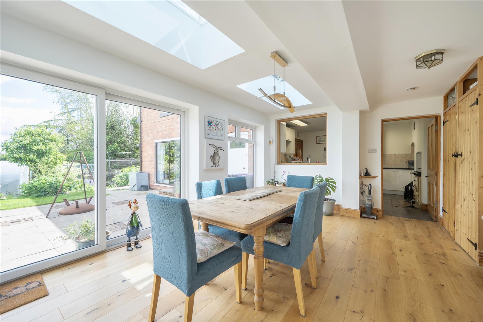 Property Image 96ee4ee0-1b20-403b-9387-1106bdce7537