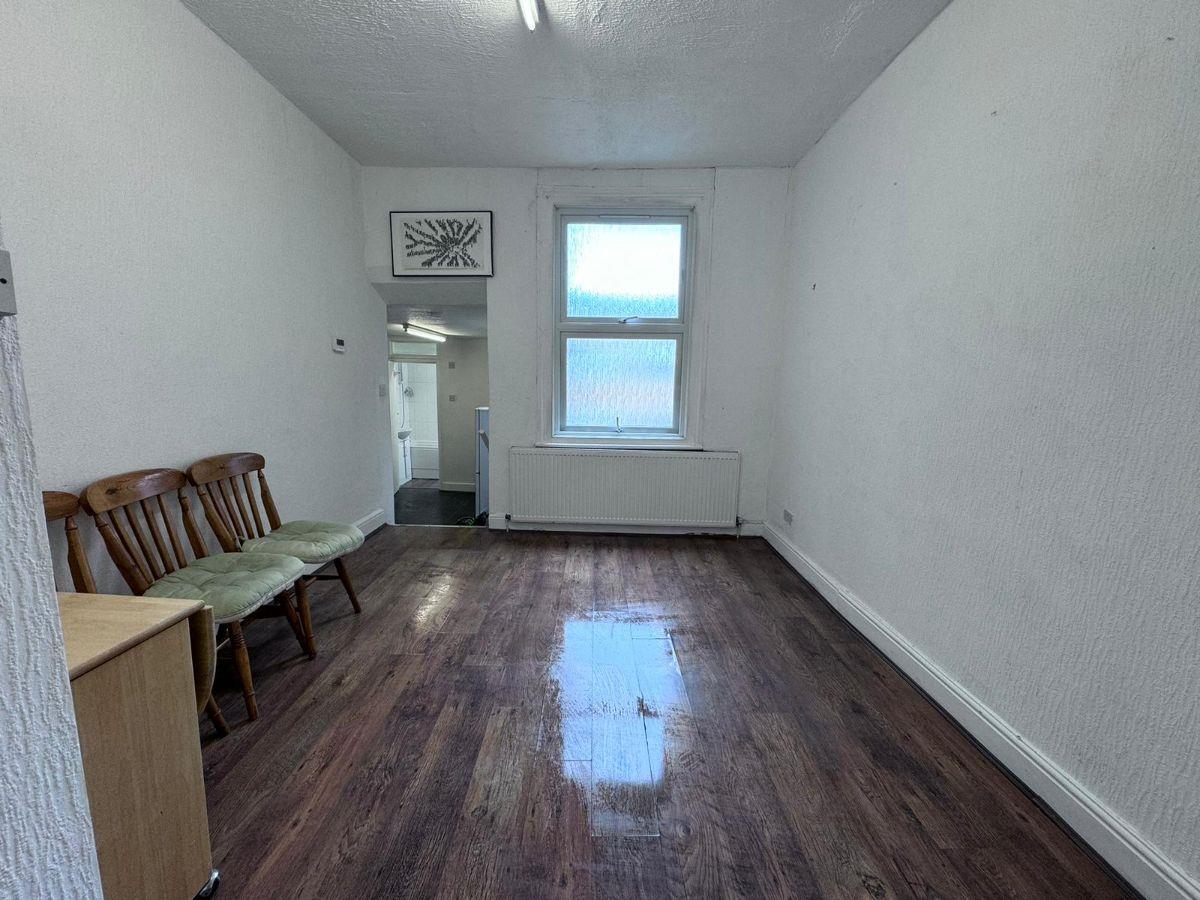 Property Image 96ef8c41-f701-4cba-afca-913786a133ca