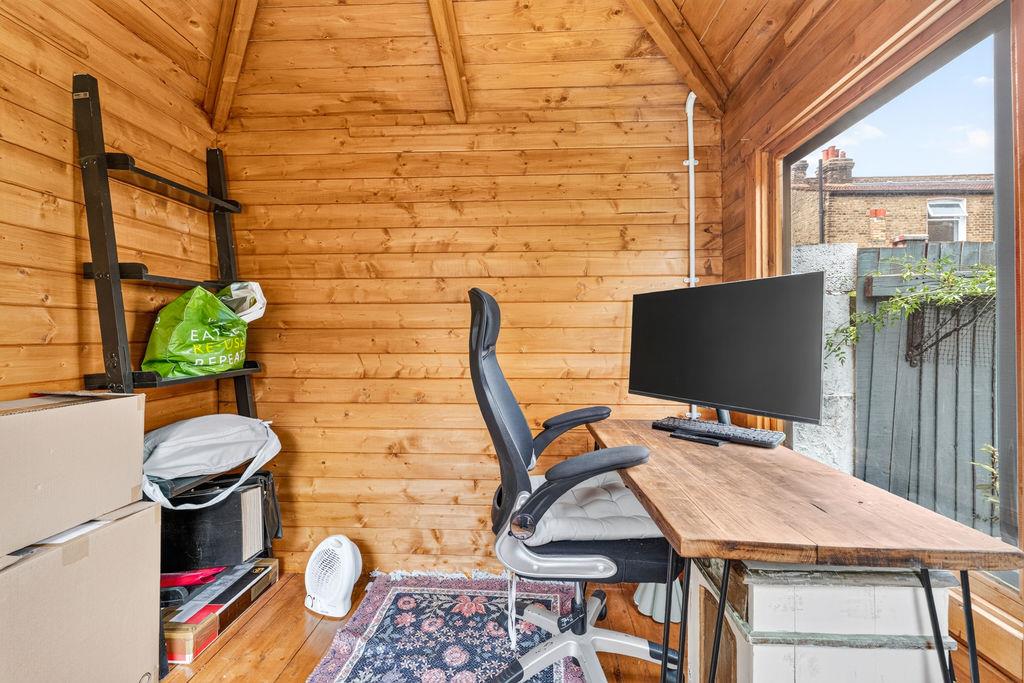Property Image 97034c73-ebd4-4747-80ae-10bc1b2f304c