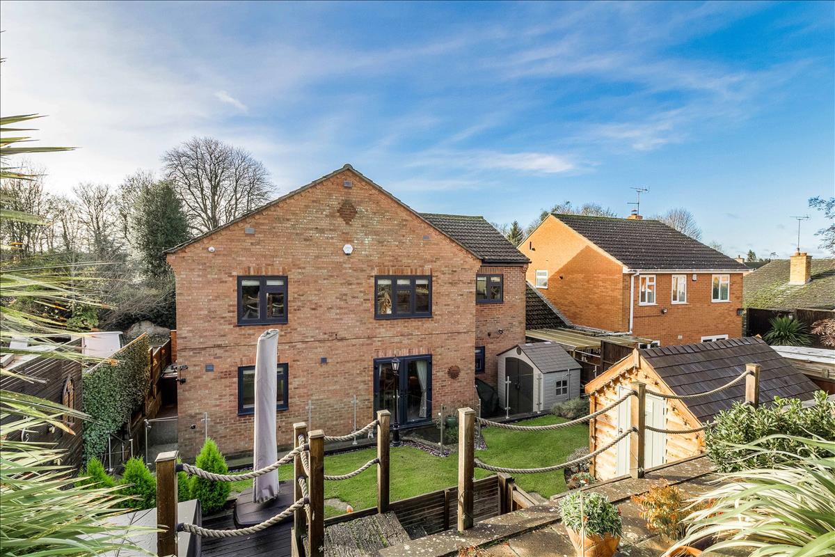 Property Image 9709f768-373f-4346-be9e-a5ff6fa3bd0c