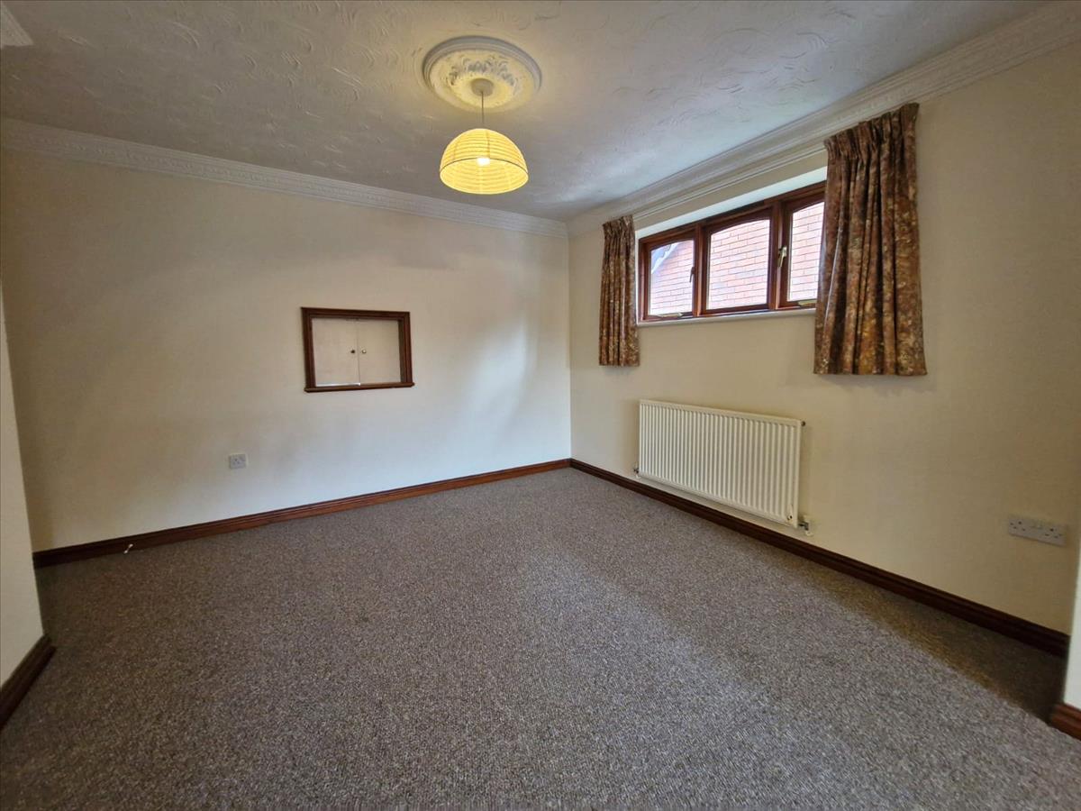 Property Image 971fd6fc-580c-49eb-9d41-7f7fc9211c54