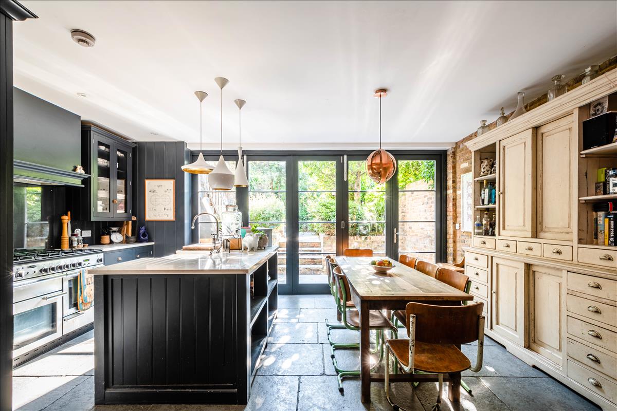 5 bedroom town house for sale London Fields, E9