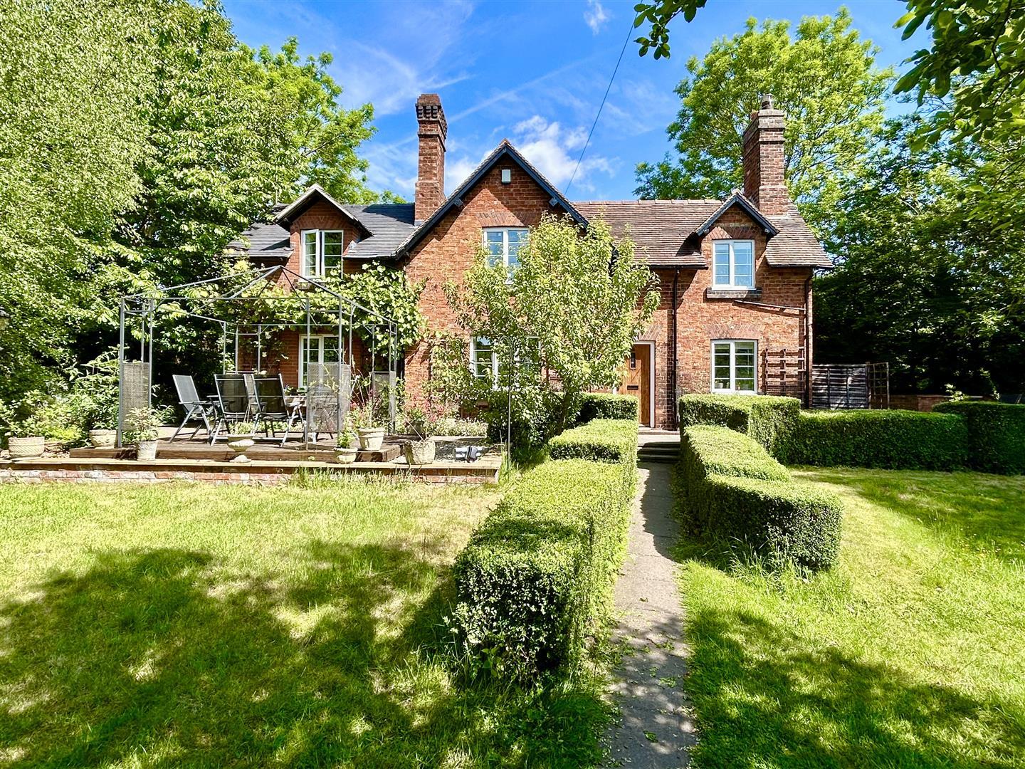 Property Image 972a357b-5d3b-40e6-a2db-6b91d5652741