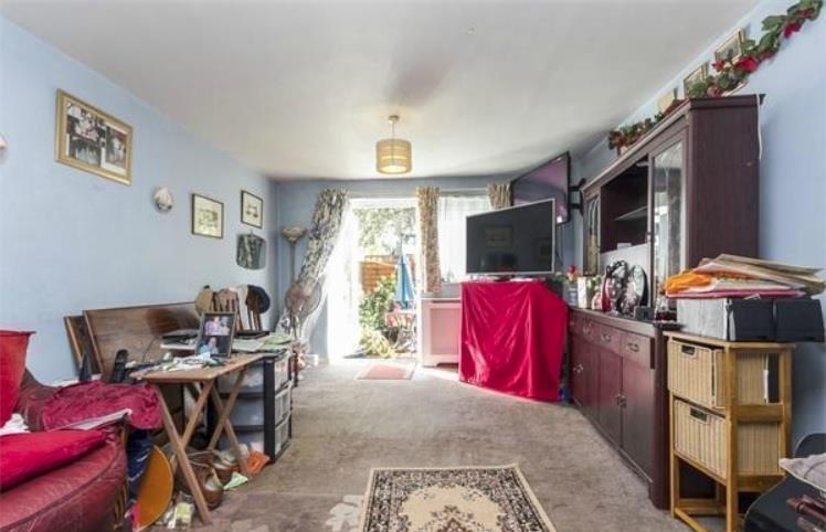 Property Image 972f09ac-0c54-449a-83d8-123872e8ff55
