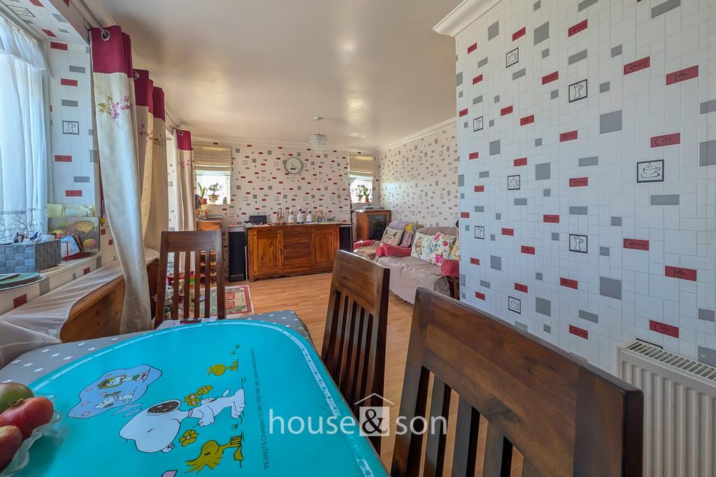 Property Image 973715bb-f8f9-4ca7-8348-94d1fe0e2a70
