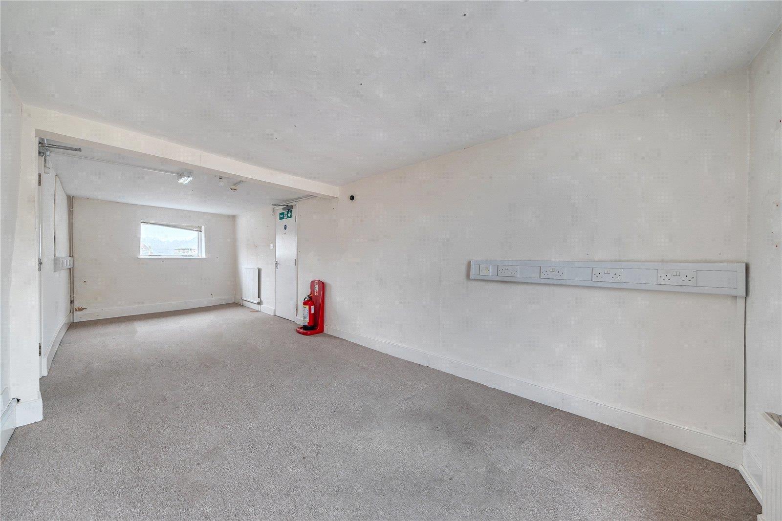Property Image 973fbe29-b8de-42ab-b0d8-35a5f56d2328