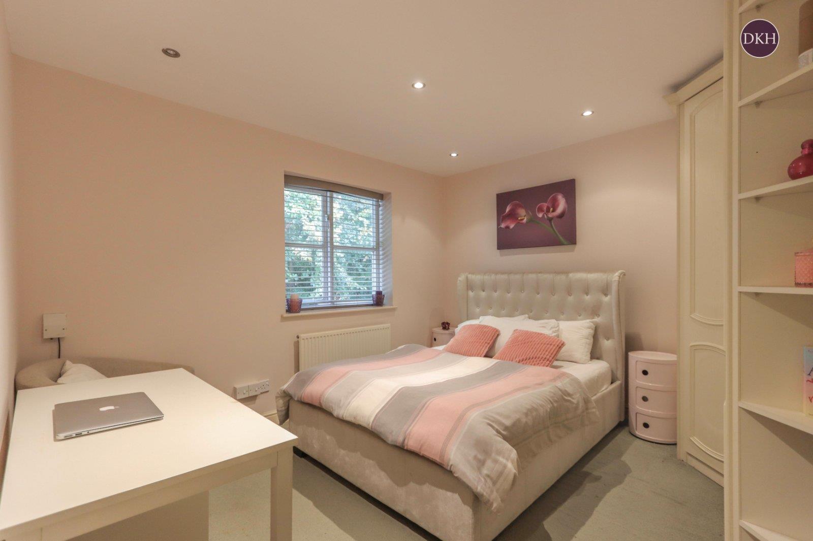 Property Image 97436ba1-da98-4ae3-b9fb-c33070126033