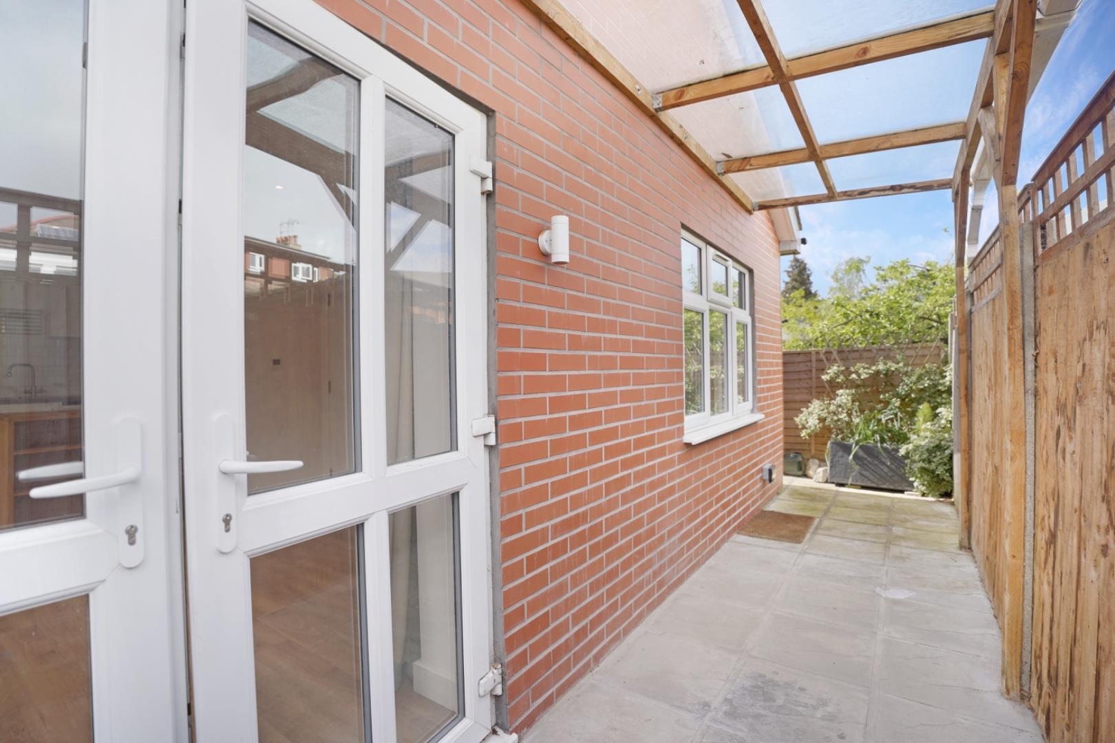 Property Image 97530000-e925-44f5-a395-b7976ed78d2b