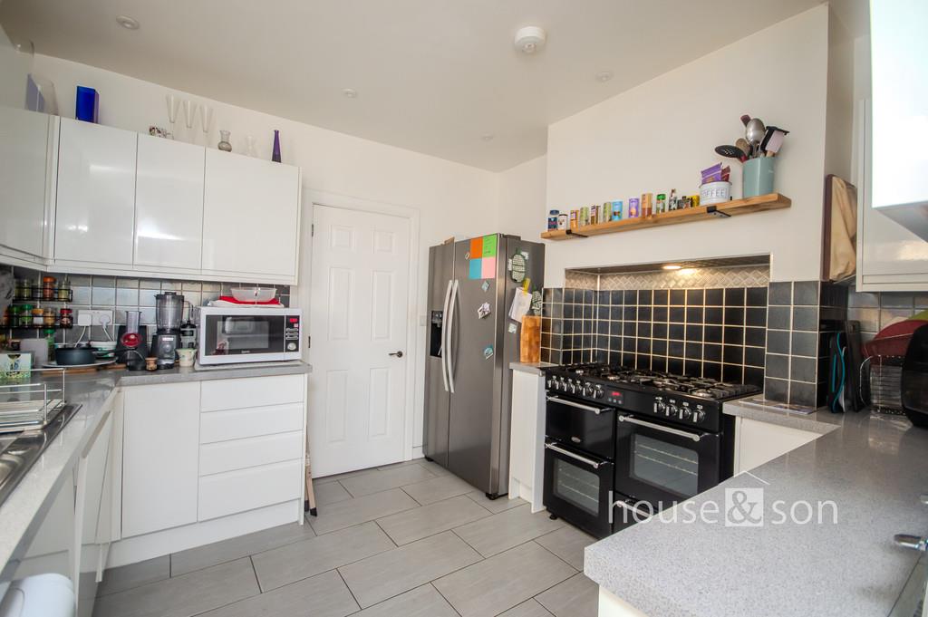 Property Image 9753478c-49e0-4ad6-95a8-1ddd743c197f