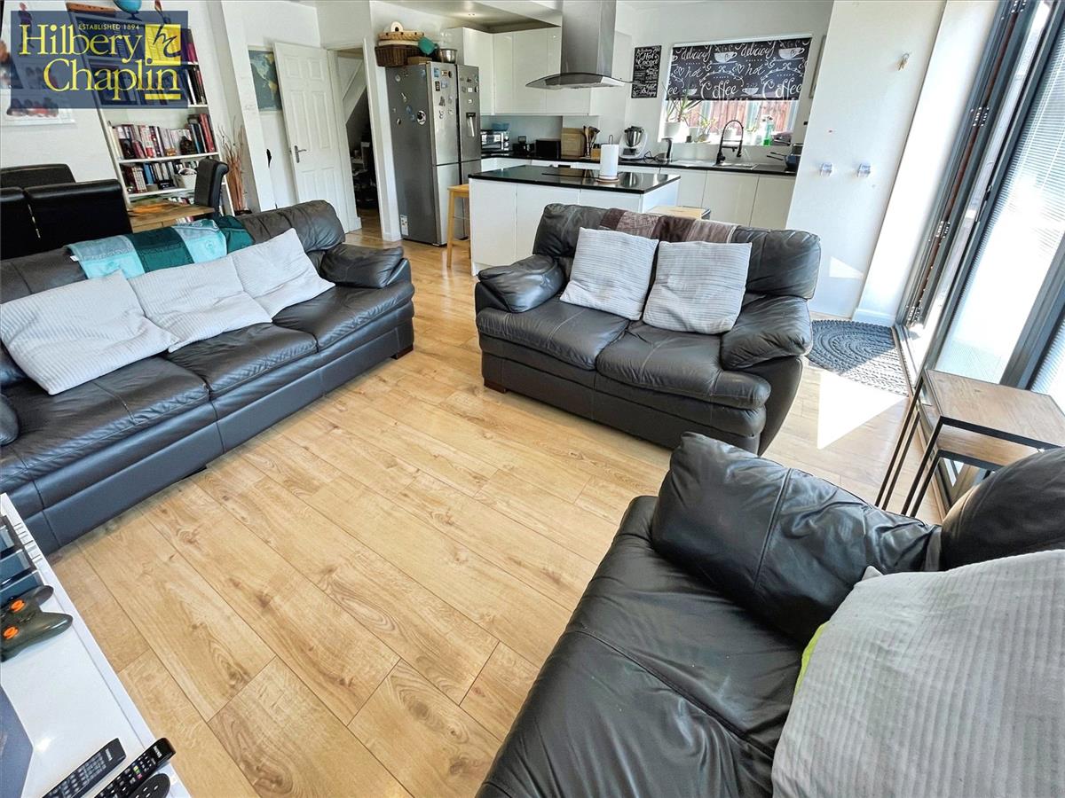 Property Image 976c95ec-2dce-4a8b-8063-053e56ab8d64