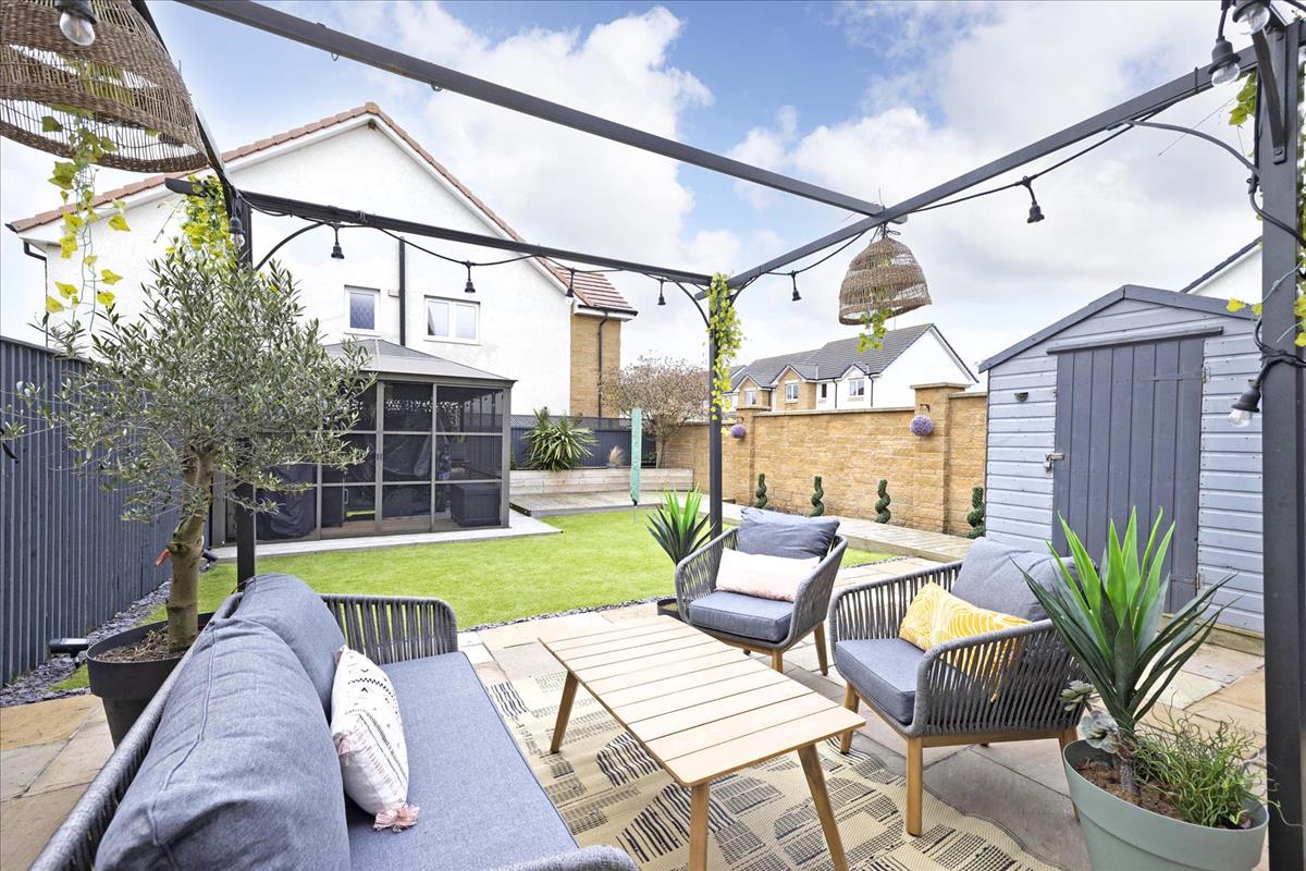 Property Image 9783818a-a245-48b7-9171-0163f69555cf
