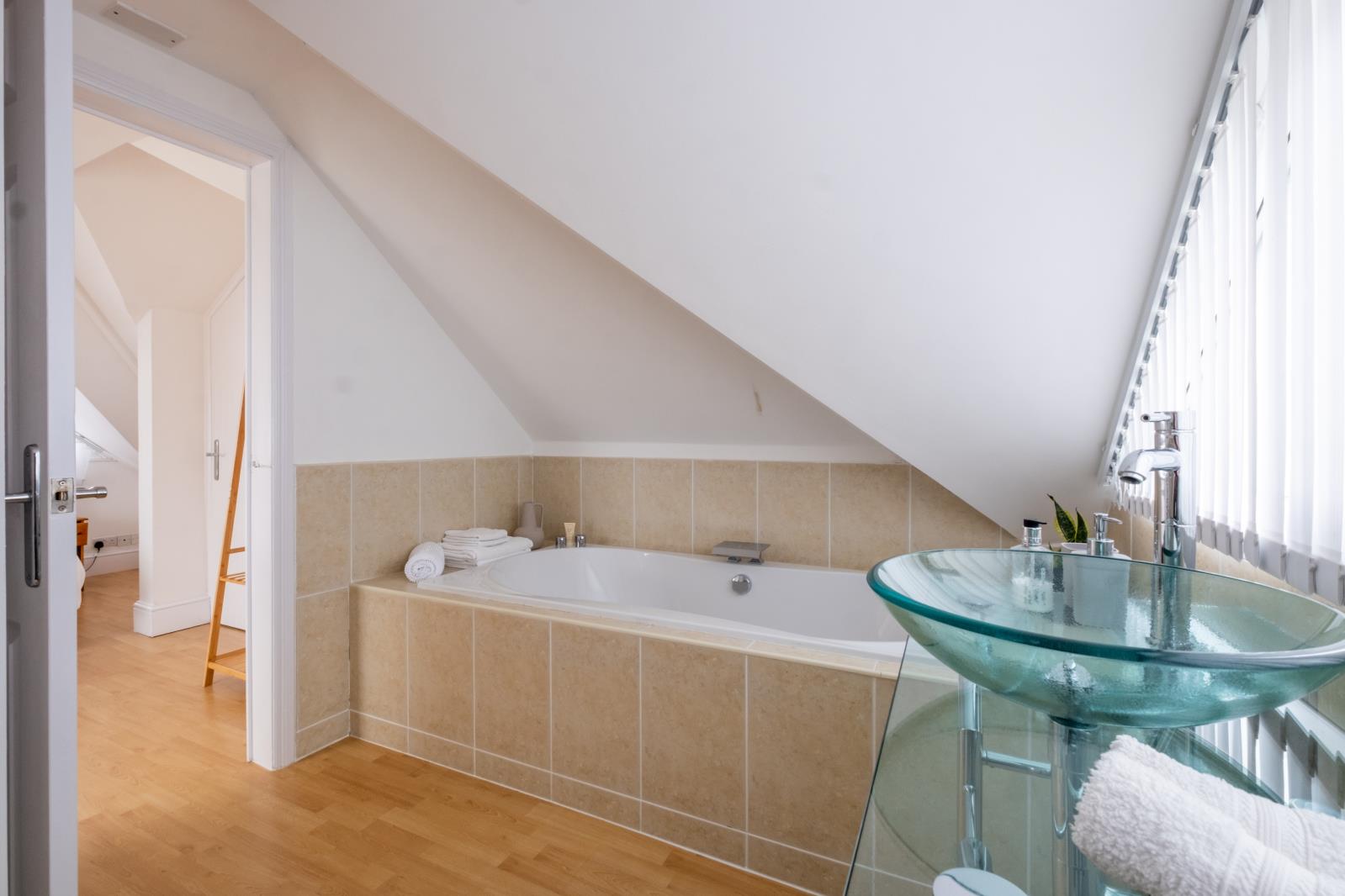 Property Image 9796a0e4-1840-490c-b13d-6c738a76b6ac