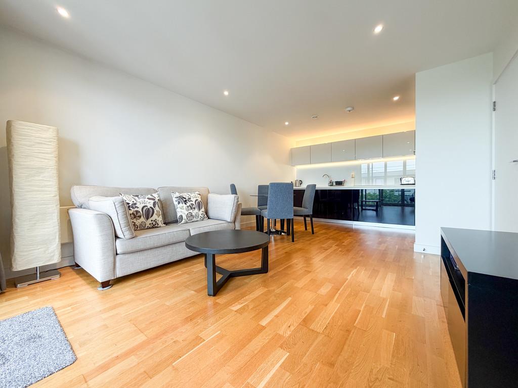 Property Image 97cb0f4e-8551-4095-988d-f3bef3711052