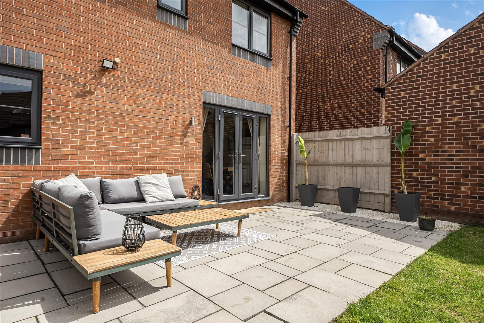Property Image 97d28602-496c-41aa-af35-b402d8b995f8