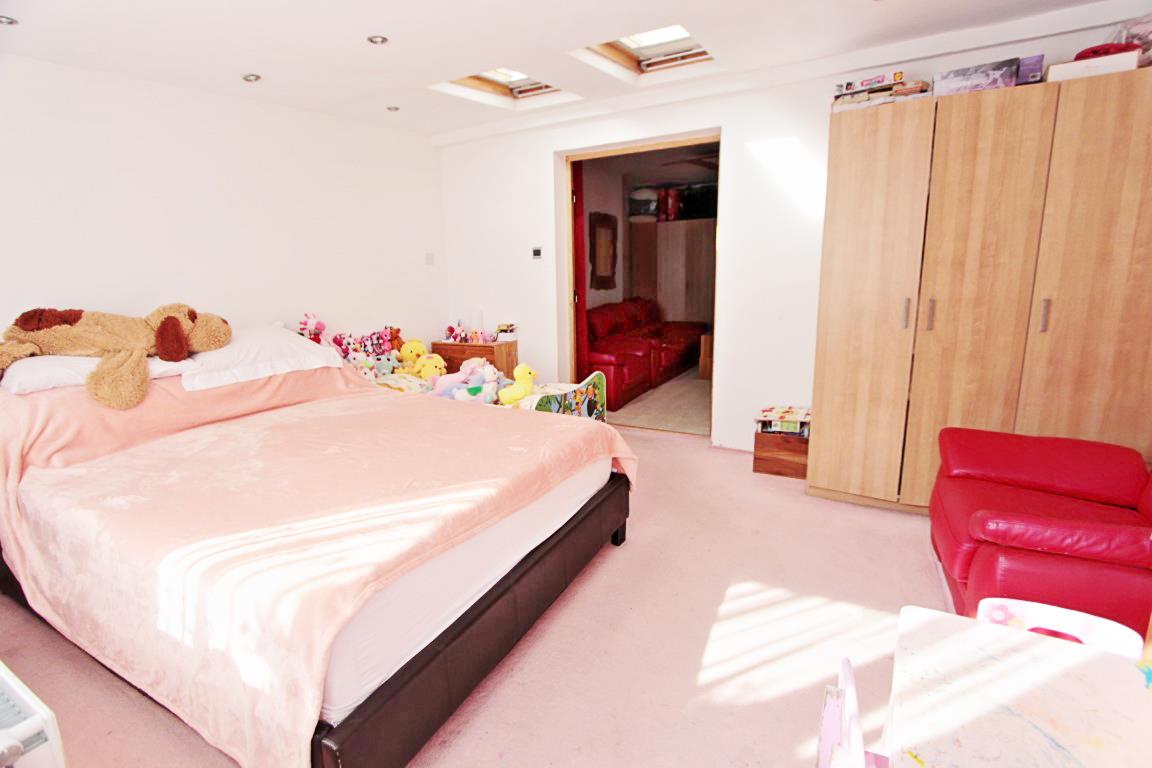 Property Image 97dfa349-b0f6-4062-9713-d1906189e55b