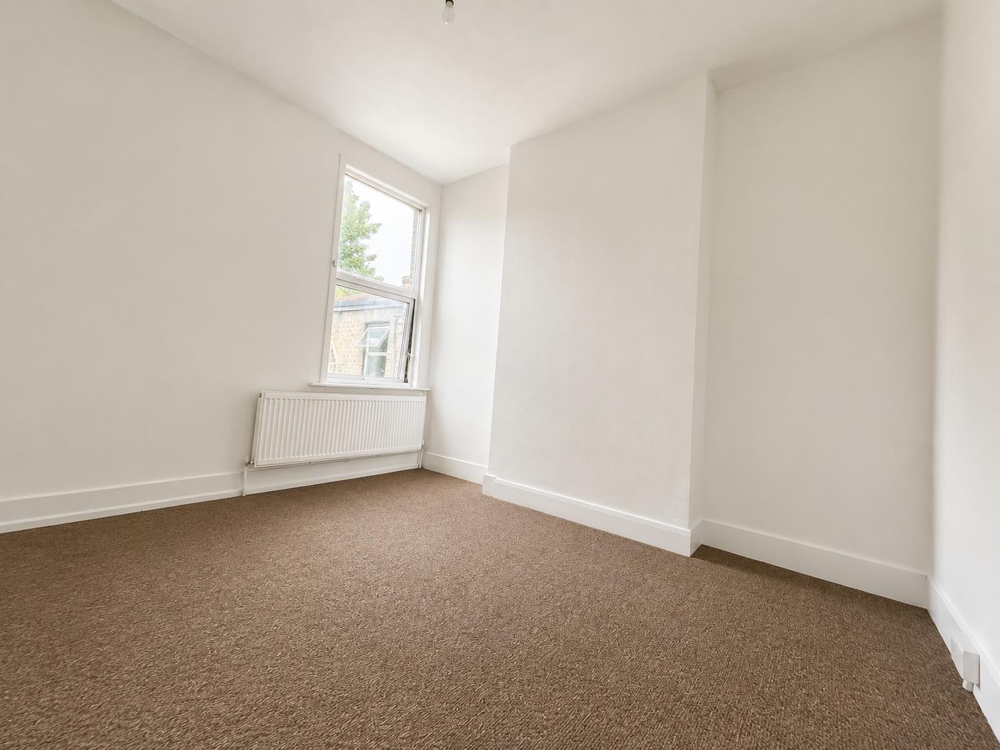Property Image 97e371fa-57dc-48e6-9f95-a02b6a4aef40