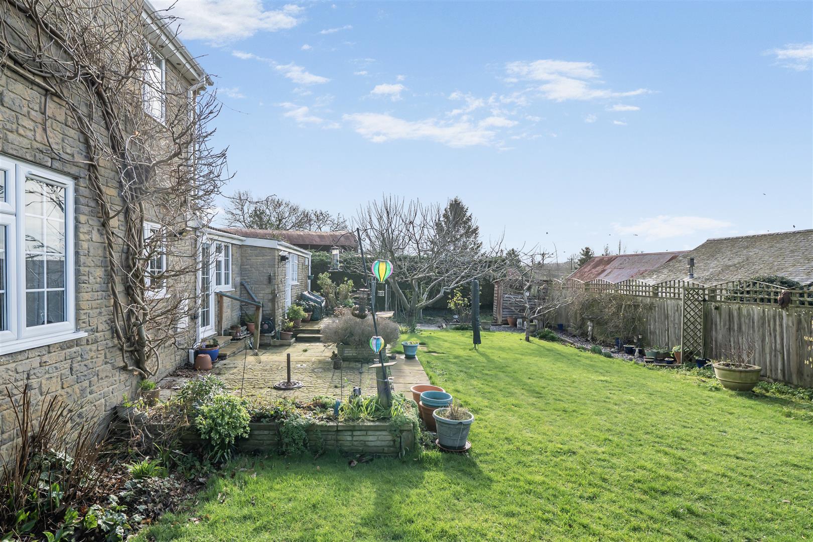 Property Image 97f32194-3b6d-4894-b438-6c3cbe838d81